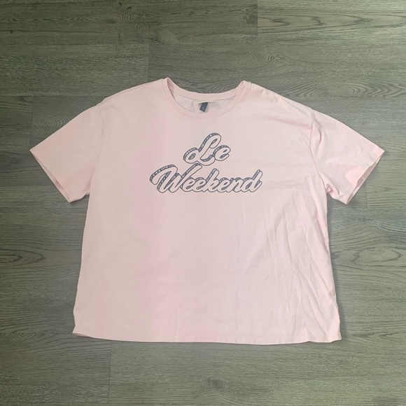 Universal Thread Le Weekend Short Sleeve Graphic T-Shirt - Size XXL - Pink - NWT - Picture 4 of 9